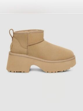UGG Mini Platform Ankle Boot in Chestnut